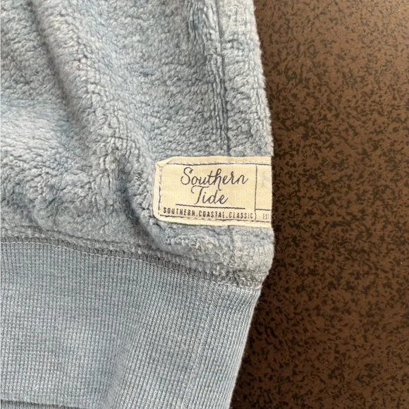 Southern Tide Men's Soft Blue Crewneck Sweater - Picture 2 of 3